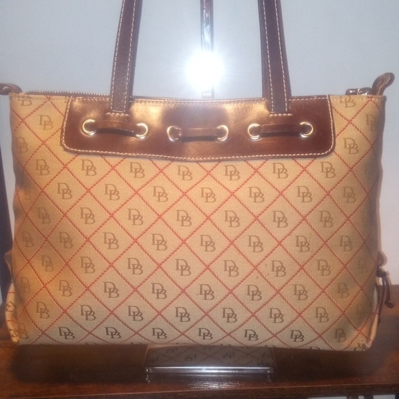 Dooney & Bourke Cream and Brown Tote Bag GUC - Picture 4 of 7